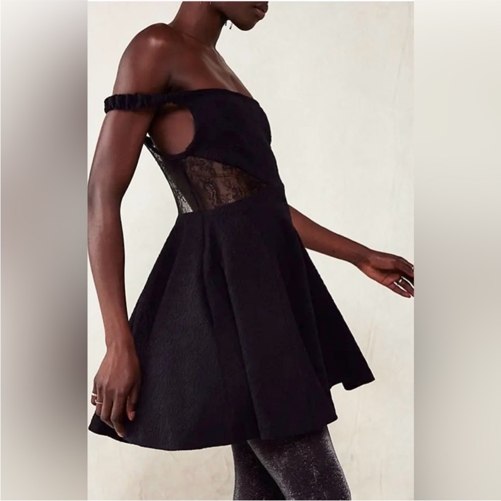 FREE PEOPLE BLACK BROOKLYN LACE MINI DRESS WITH POCKETS Size XS‎ NWT